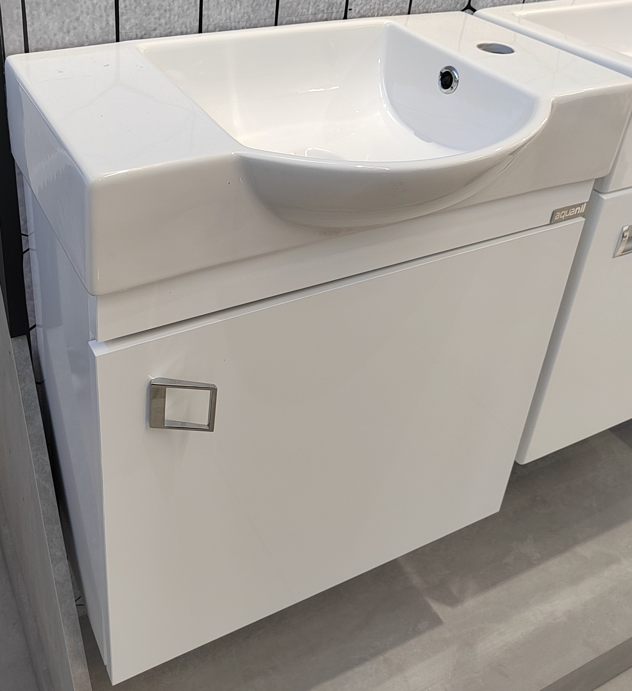 Ormaric konzolni AQUANIL - MINI 55cm + umivaonik