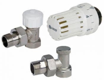 Radijatorski ventil+navijak ugaoni 1/2